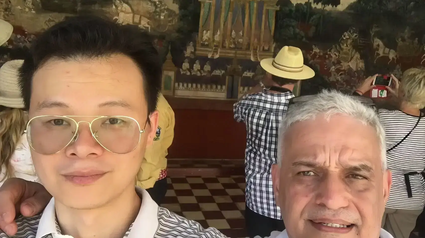 Sobre Nosotros 陪同翻译3